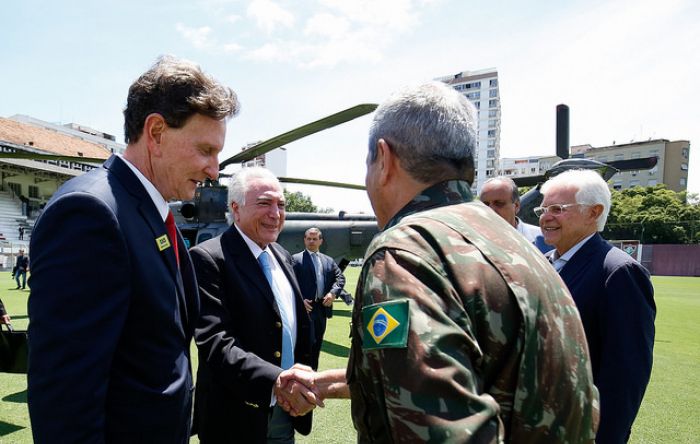 Abusos e truculência marcam um mês de intervenção na segurança pública do Rio