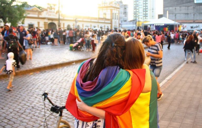 Ambiente de trabalho ainda é hostil com a comunidade LGBTQIA+