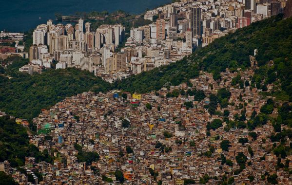 Apesar da crise econômica dos últimos anos, brasileiros ricos estão cada vez mais ricos