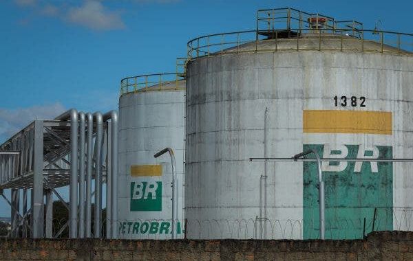 Após vender a TAG, Petrobras gasta R$ 3 bi ao ano para alugar gasodutos que privatizou