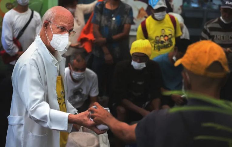 Arquidiocese de São Paulo publica nota em apoio a padre Julio Lancellotti após repercussão de CPI