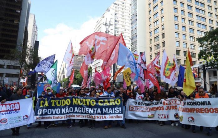 Ato da CUT e centrais contra os juros altos reforça luta para derrotar Bolsonaro