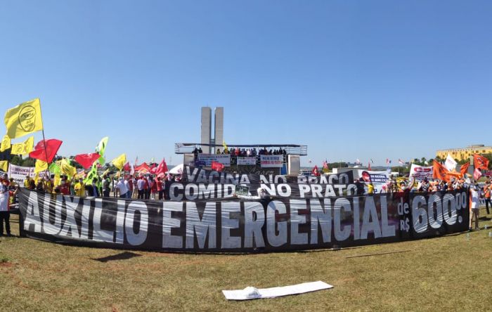 Ato unificado das centrais em Brasília denuncia governo genocida de Bolsonaro