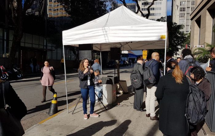 Bancários de todo o país paralisam agências no Dia do Basta