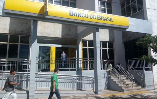 Bancários do Banco do Brasil dos sindicatos do Pactu aprovam greve de 24 horas