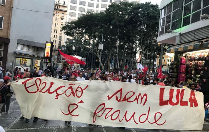 Bancários foram às ruas no Dia Nacional em Defesa de Lula Livre Categoria participou das manifestações contra prisão arbitrária do ex-presidente