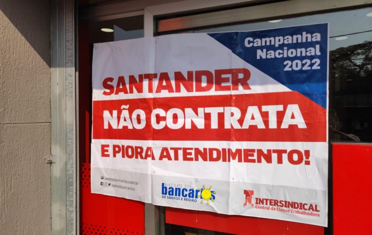 Bancários mantém protestos contra reestruturações no Santander