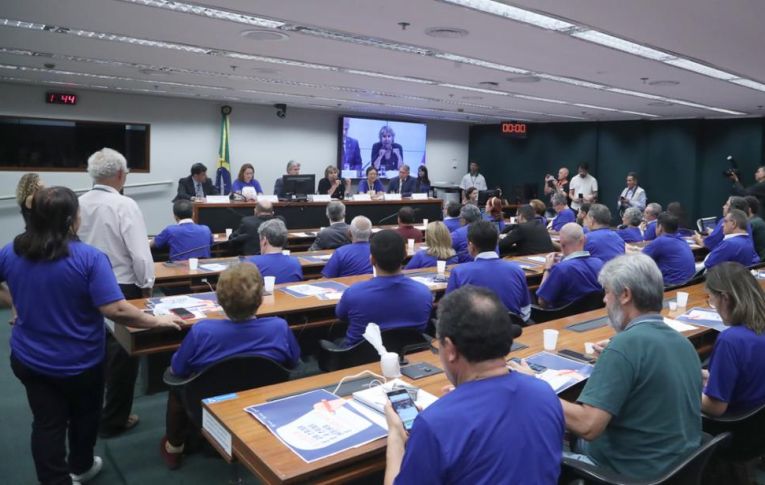 Bancários pedem suspensão e abertura de diálogo sobre a transferência das Loterias da Caixa para uma subsidiária