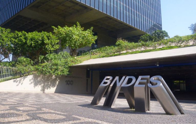 BNDES: Negociação desta segunda (26) termina com poucos avanços