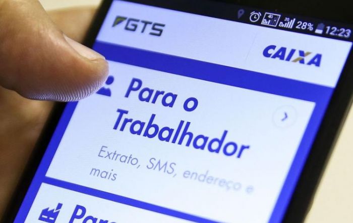 Bolsonaro libera saques do FGTS para aquecer economia com poupança do trabalhador