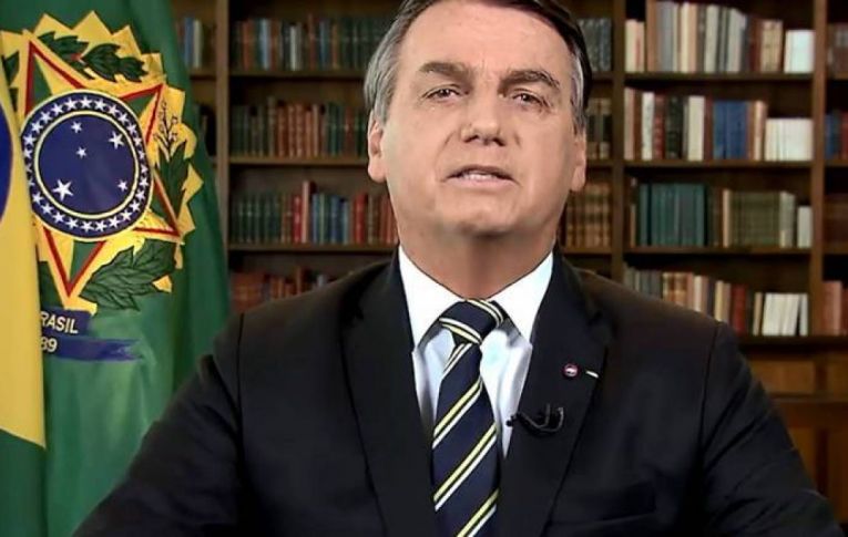 Bolsonaro mente em discurso da ONU e fala em 1 mil dólares de auxílio-emergencial