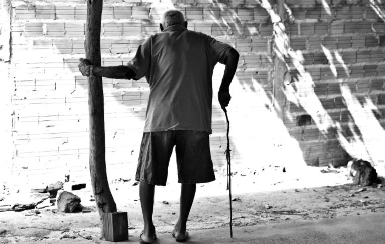 Brasileiros centenários: envelhecimento acelerado da população desafia o país