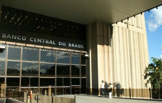 Calote de bancos socorridos por FHC é sete vezes maior que o total recuperado pela Lava Jato