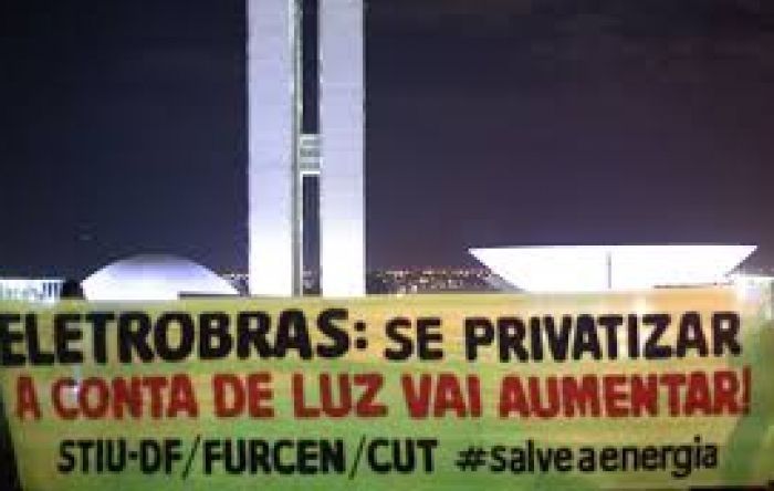 Câmara vota privatização da Eletrobras que pode aumentar contas de luz em até 25%