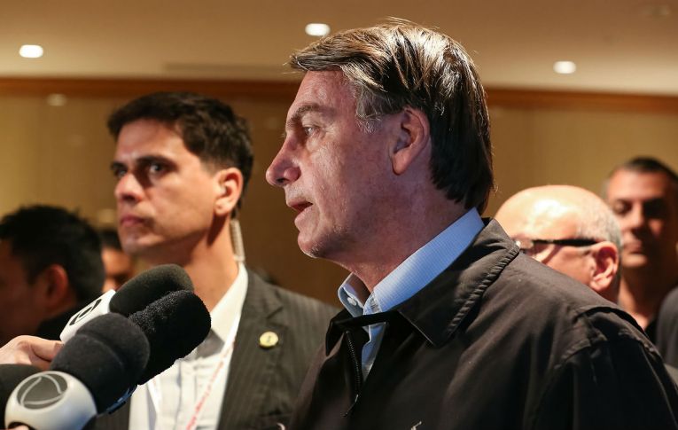 ‘Caos’ no PSL de Bolsonaro não afeta medidas antipovo