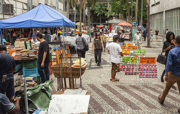 Carteira Verde e Amarela é ruim para o Brasil porque reduz renda e consumo