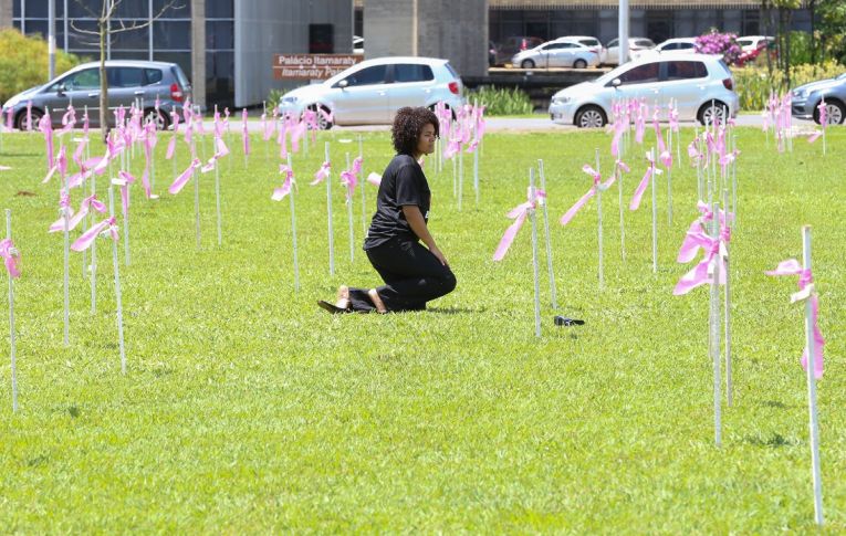 Casos de feminicídio aumentam 7,3% em 2019, aponta levantamento