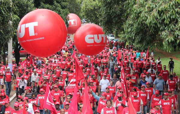 Centrais preparam ação nacional contra retirada de direitos trabalhistas