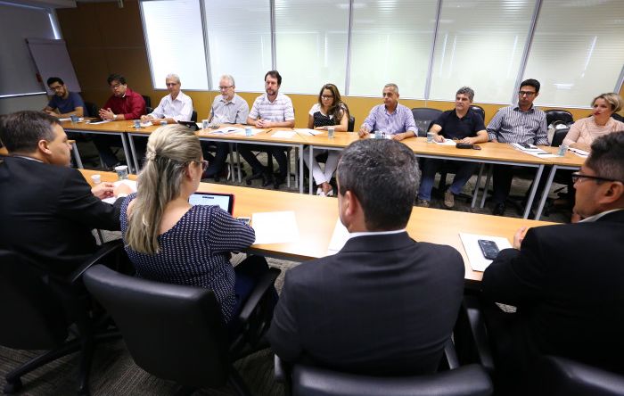 Coletivo Nacional de Saúde do Trabalhador discute medidas para prevenção de conflitos no ambiente de trabalho com Fenaban