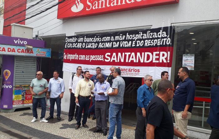 Com mãe em coma, bancário é demitido pelo Santander por não atingir metas