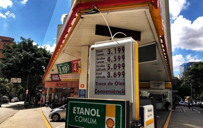 Com novo aumento dos combustíveis, preço da gasolina sobe 34,4% só este ano