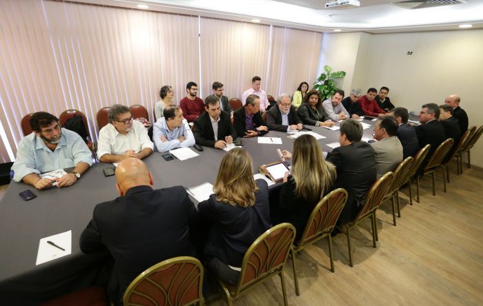 Comando Nacional dos Bancários apresenta à Fenaban termo de compromisso contra malefícios da reforma trabalhista