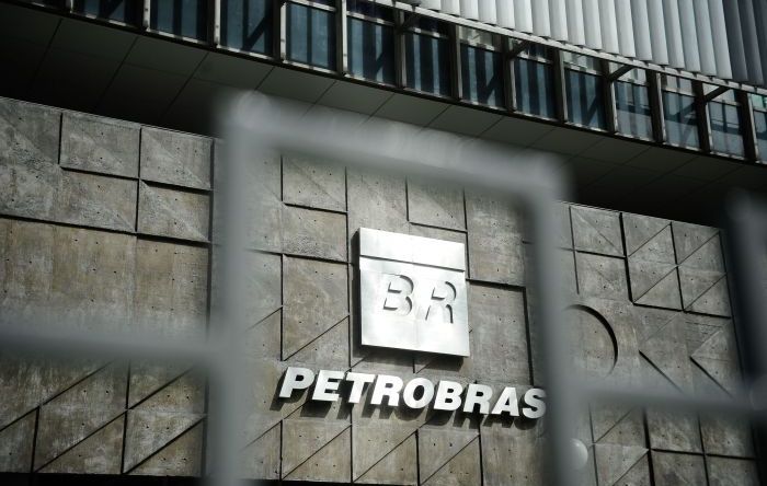 Congresso vai ao STF contra tentativa fraudulenta do governo de privatizar Petrobras