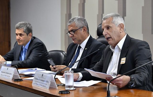 Contraf-CUT participa de audiência pública da Comissão Mista sobre MP 905