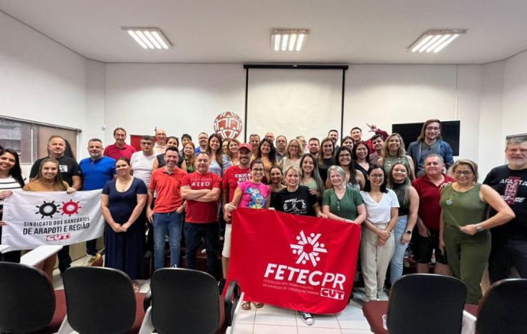 Contraf-CUT realiza em Londrina curso de formação para novos dirigentes