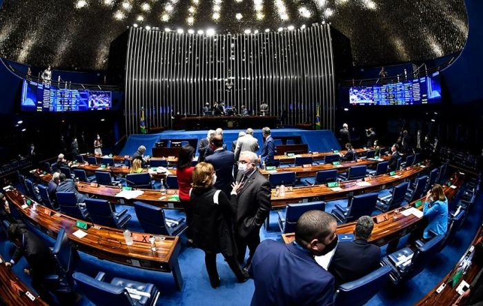 CUT e centrais pressionam Senado para derrubar reforma Trabalhista de Bolsonaro