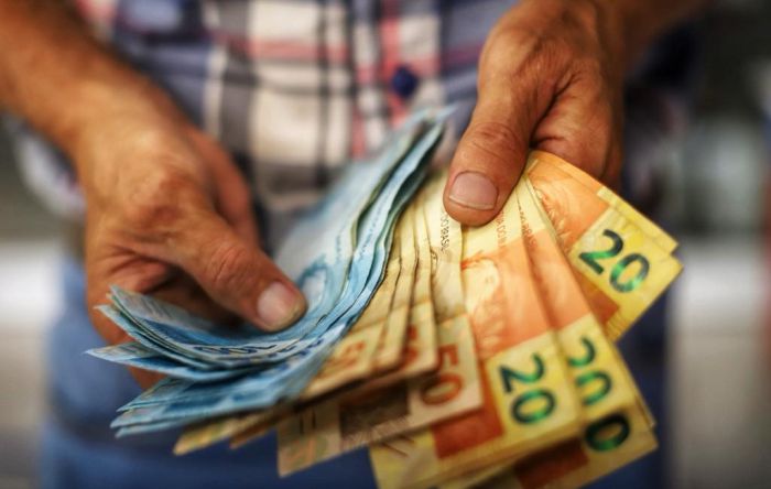 Dieese: isenção de IR para quem ganha até R$ 5 mil pode injetar R$ 35 bi na economia 