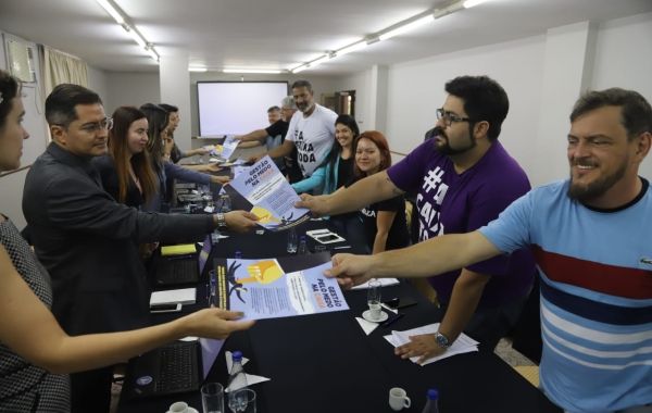 Empregados defendem direitos adquiridos e Caixa 100% pública em mesa com direção do banco