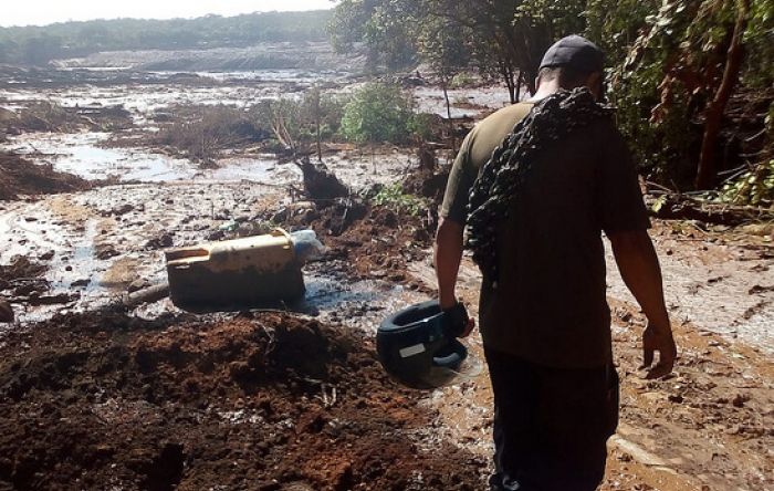 Equipes de buscas ainda procuram 194 desaparecidos em Brumadinho