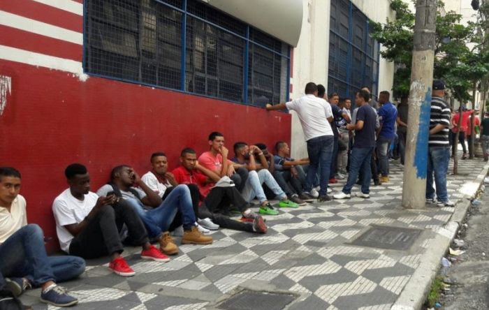 Estagnação na América Latina leva desemprego de jovens ao maior nível em 20 anos