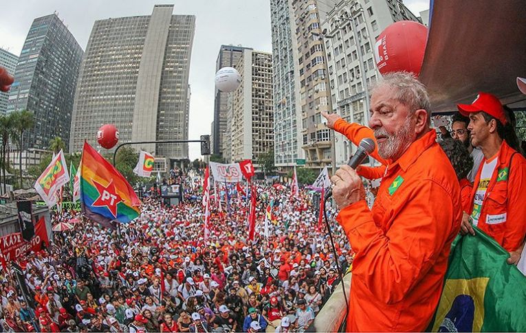 'Eu vou voltar. O Lula não é o Lula, é uma ideia, não adianta perseguir'