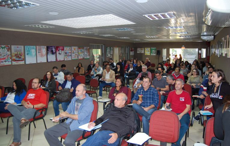 Fetec-CUT/PR realizou o Seminário Organização Sindical e Macrossetor