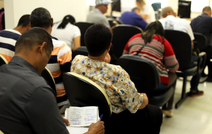 Fim do programa de preservação de emprego pode causar milhões de demissões