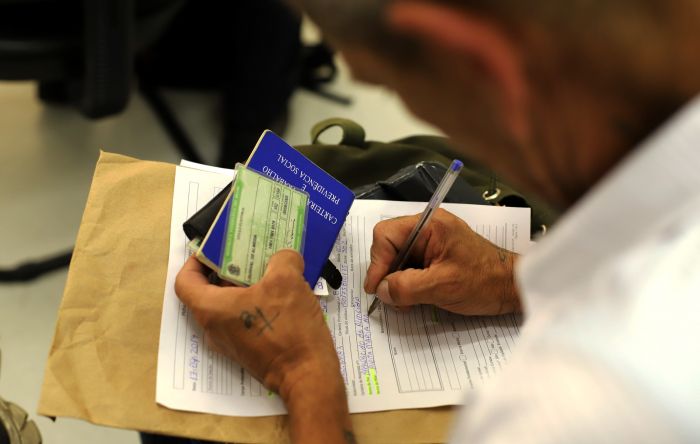 Governo adia votação da proposta de pagar mais parcelas do seguro-desemprego