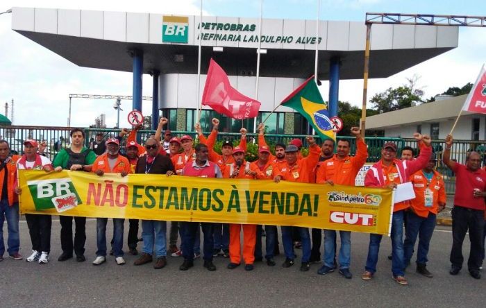 Greve dos petroleiros ė em defesa de toda a sociedade