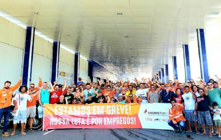 Greve mobiliza 20 mil petroleiros em 116 unidades da Petrobras