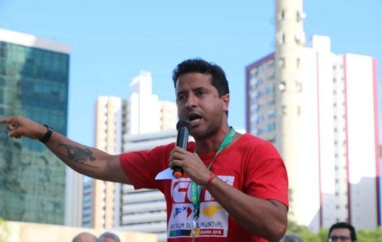 Líder petroleiro é perseguido por defender patrimônio público