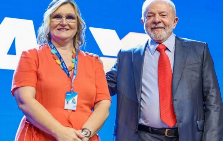 Lula descarta tirar Rita Serrano da presidência da Caixa. ‘Por enquanto não estou disposto a mexer’