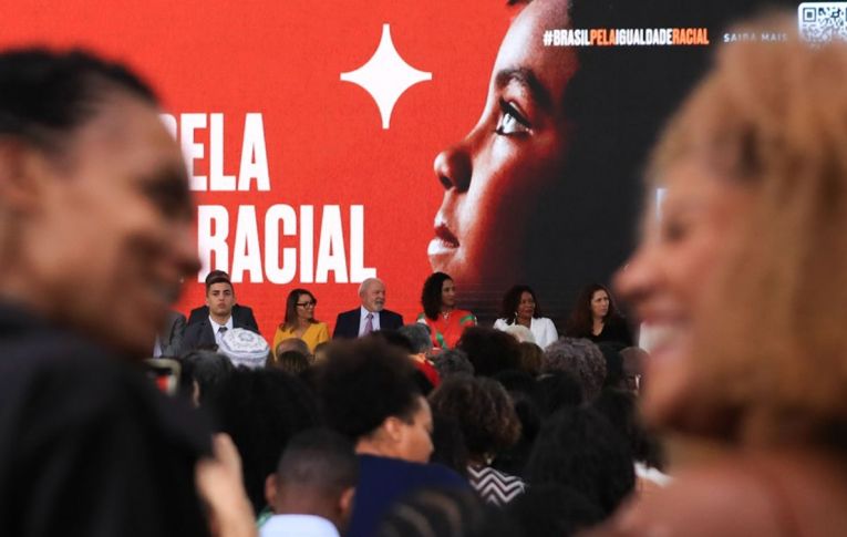 Lula: racismo é a raiz das desigualdades e precisa ser combatido como ‘praga’