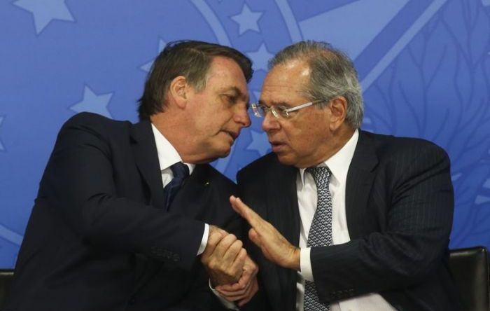 Má-gestão de Bolsonaro e Guedes pode provocar apagão na máquina pública