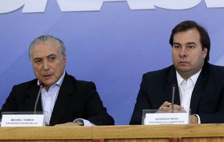 MAIA: CÂMARA FOI MACHUCADA POR SALVAR TEMER