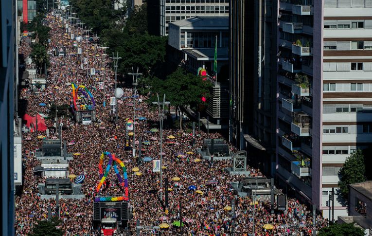 Mais que uma celebração, 23ª Parada do Orgulho LGBT protesta contra governo homofóbico