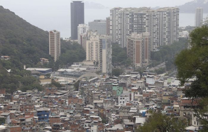 Metrópoles do país têm 24,5 milhões de pessoas com renda mensal abaixo de R$ 275