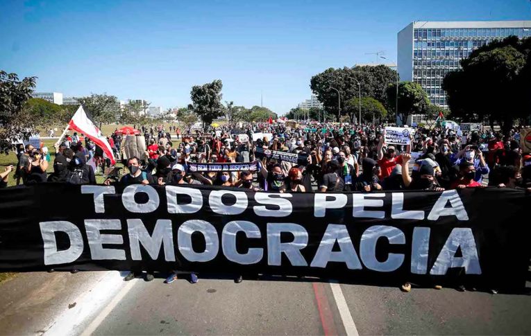 Movimentos sociais organizam atos em todo o país neste 8/1: ‘Brasil unido em defesa da democracia’