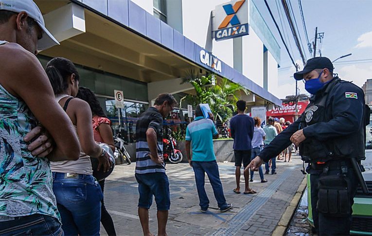 Muitos tombaram na luta dos bancários pela prioridade na vacina contra a covid-19