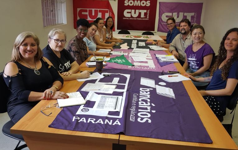 Mulheres bancárias participam da organização dos atos de 8 de março